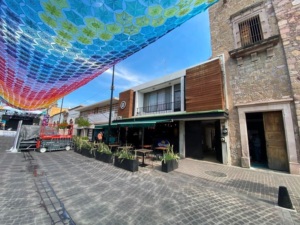Propiedad comercial zona centro de Ags (Casa, local y bodega) V. Carranza