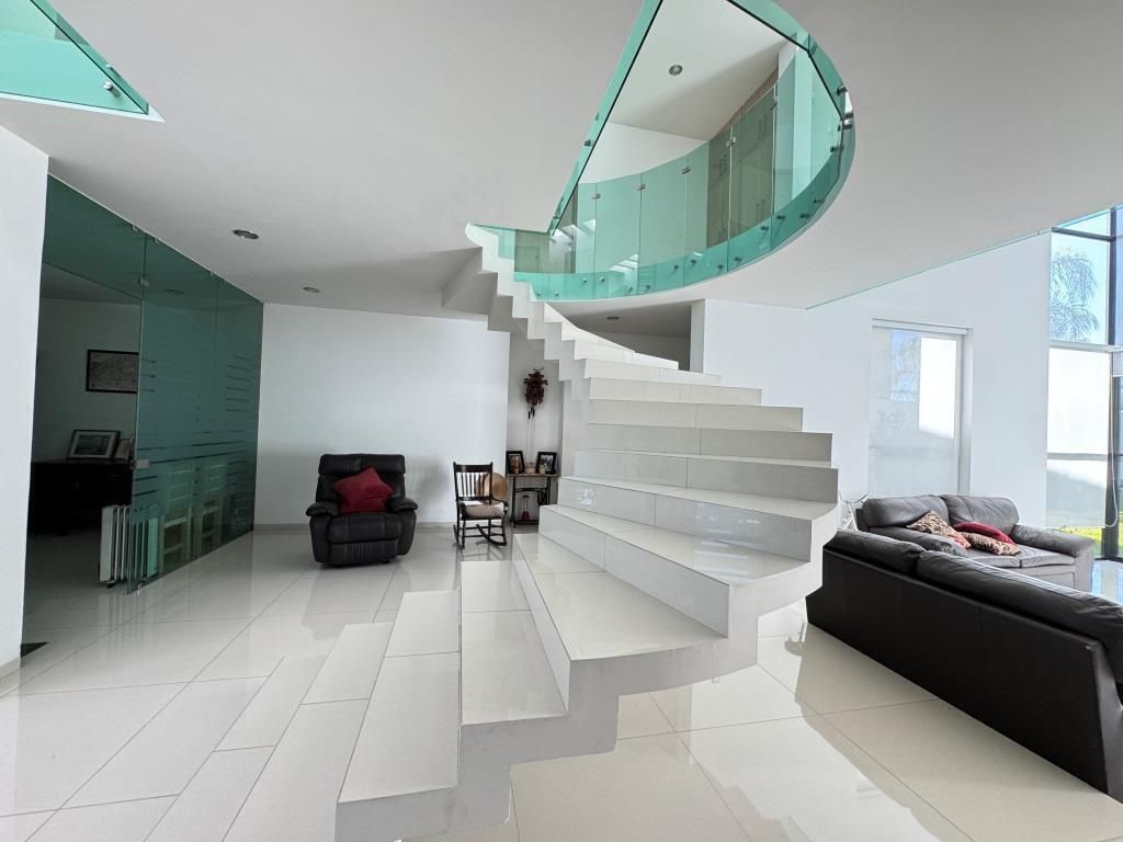 CASA EN VENTA EN FRACC. SAN NICOLAS DE LA CANTERA