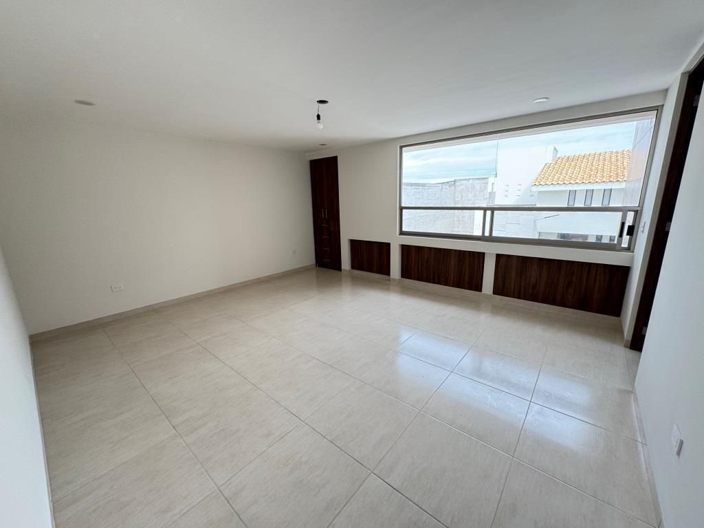 Casa NUEVA en venta dentro de Residencial Contadero,