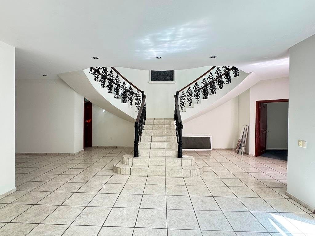 Casa en venta dentro de exclusivo fraccionamiento PULGAS PANDAS NORTE