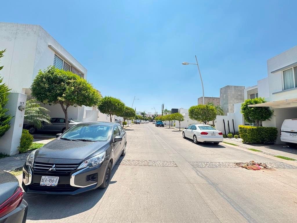 CASA EN VENTA FRACCIONAMIENTO PUNTA NORTE