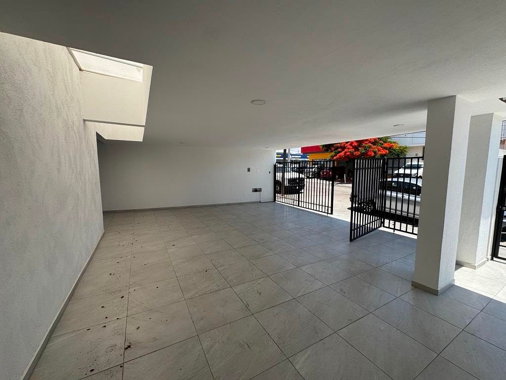 INMUEBLE ideal para oficinas corporativas, consultorios, centro médico, ETC.
