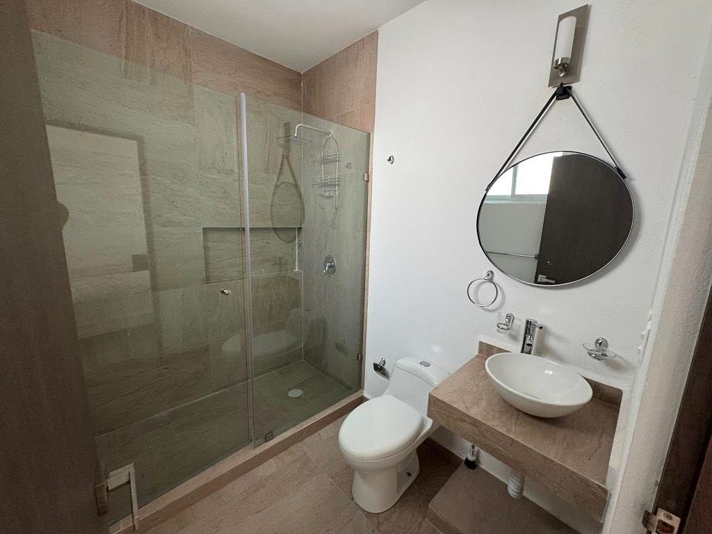 CASA EN RENTA EN ABADA RESIDENCIAL