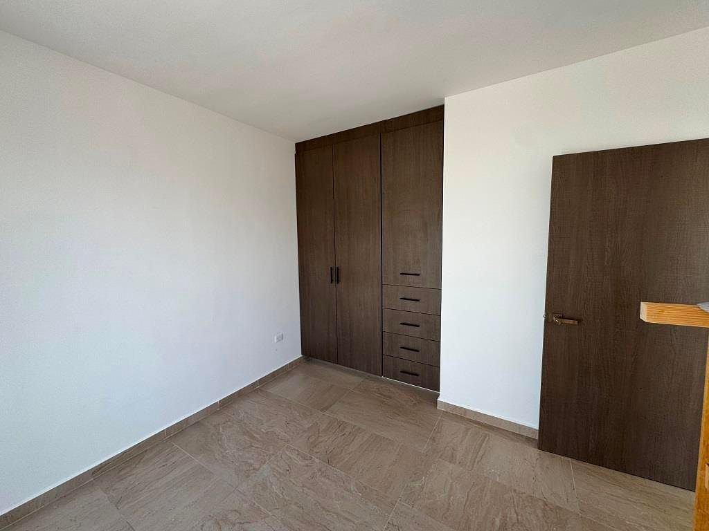 CASA EN RENTA EN ABADA RESIDENCIAL