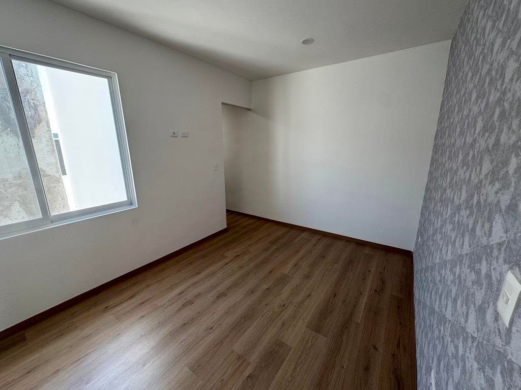 CASA EN RENTA EN ABADA RESIDENCIAL