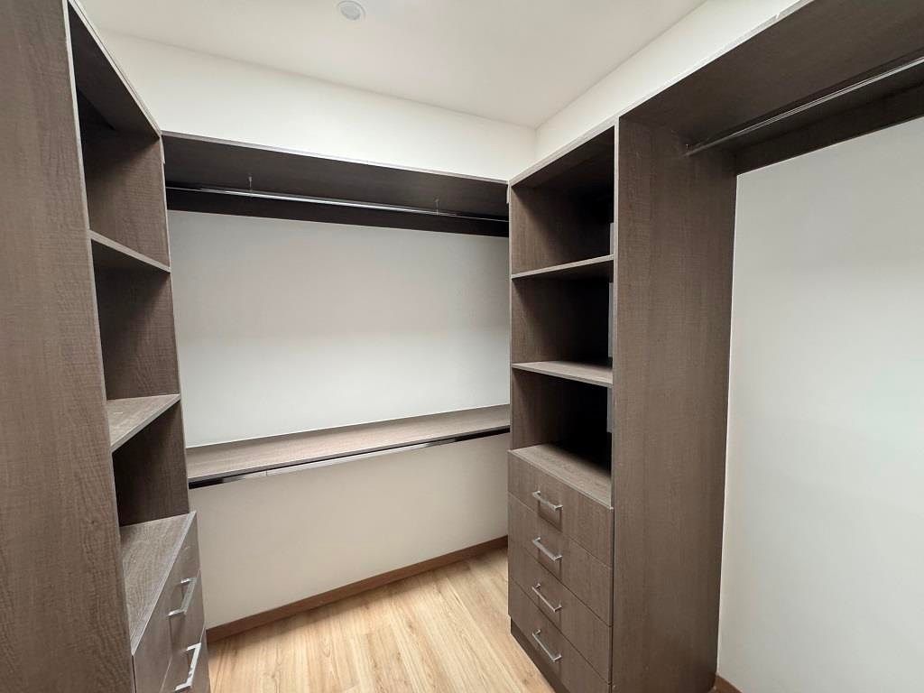 CASA EN RENTA EN ABADA RESIDENCIAL