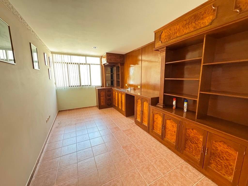 FINCA PAR AOFICINAS O ALMACEN EN VENTA FRACC. VALLE DE LAS TROJES