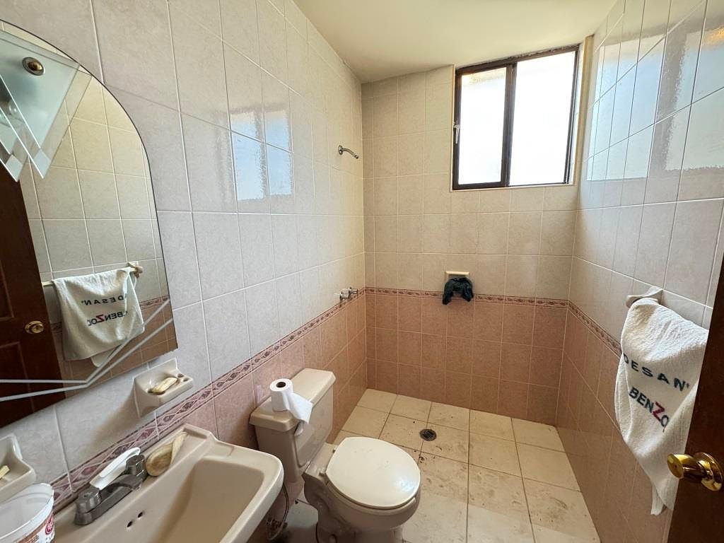 FINCA PAR AOFICINAS O ALMACEN EN VENTA FRACC. VALLE DE LAS TROJES