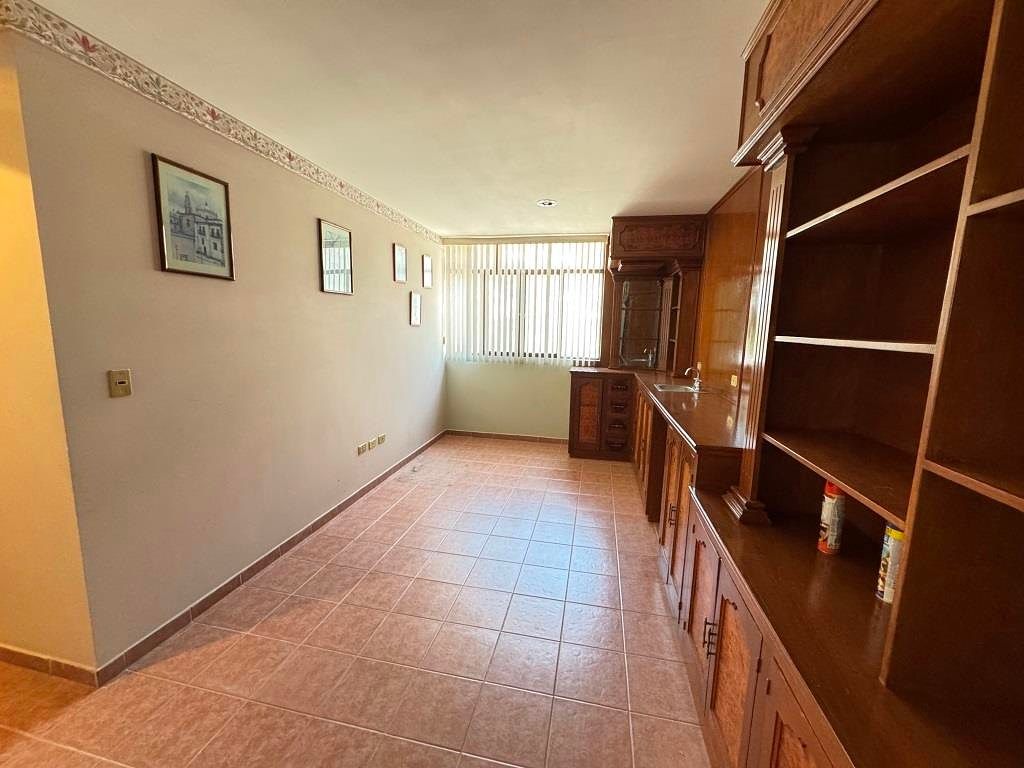 FINCA PAR AOFICINAS O ALMACEN EN VENTA FRACC. VALLE DE LAS TROJES
