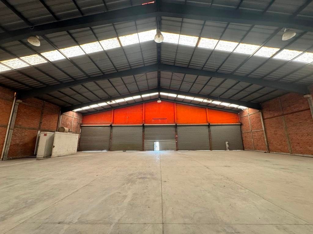 Nave Industrial y Comercial sobre Carretera 45 Norte 4,234 m²