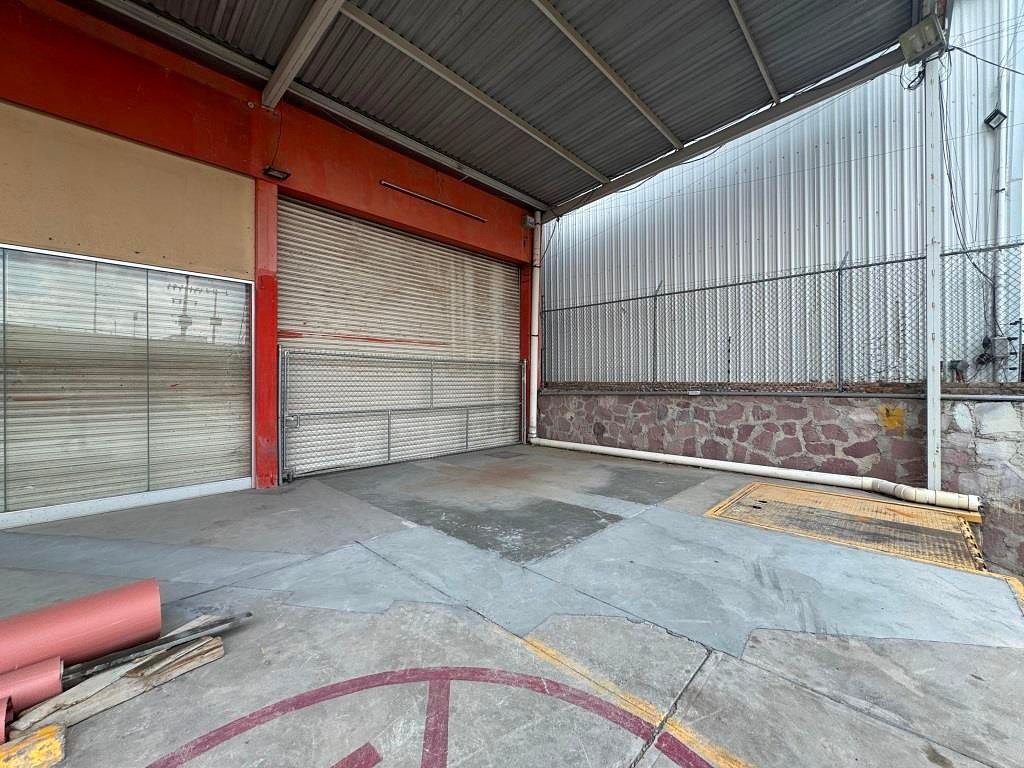 Nave Industrial y Comercial sobre Carretera 45 Norte 4,234 m²
