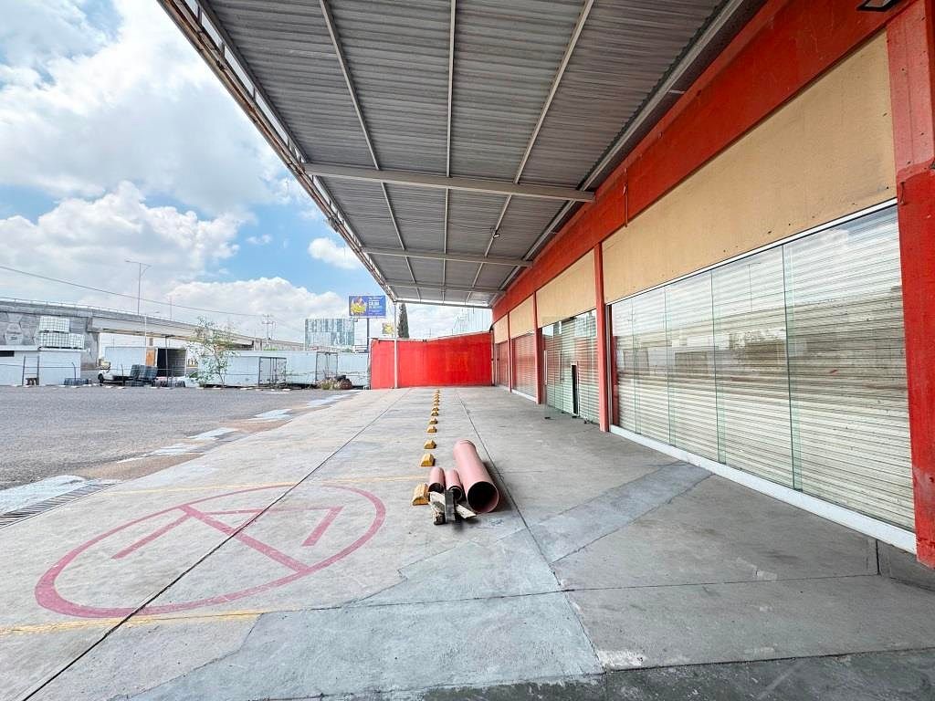 Nave Industrial y Comercial sobre Carretera 45 Norte 4,234 m²