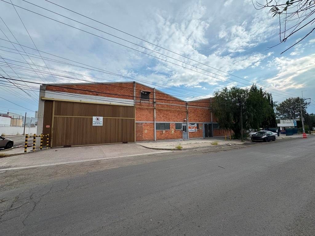 Nave industrial 2500m2 en renta Ciudad Industrial Sur