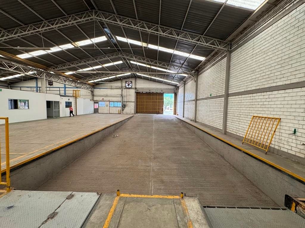Nave industrial 2500m2 en renta Ciudad Industrial Sur