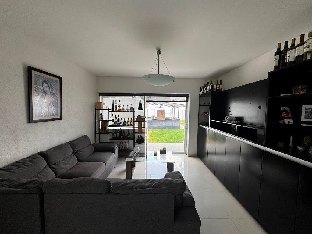 Casa en renta en Aguascalientes con alberca, Fracc Viña Antigua