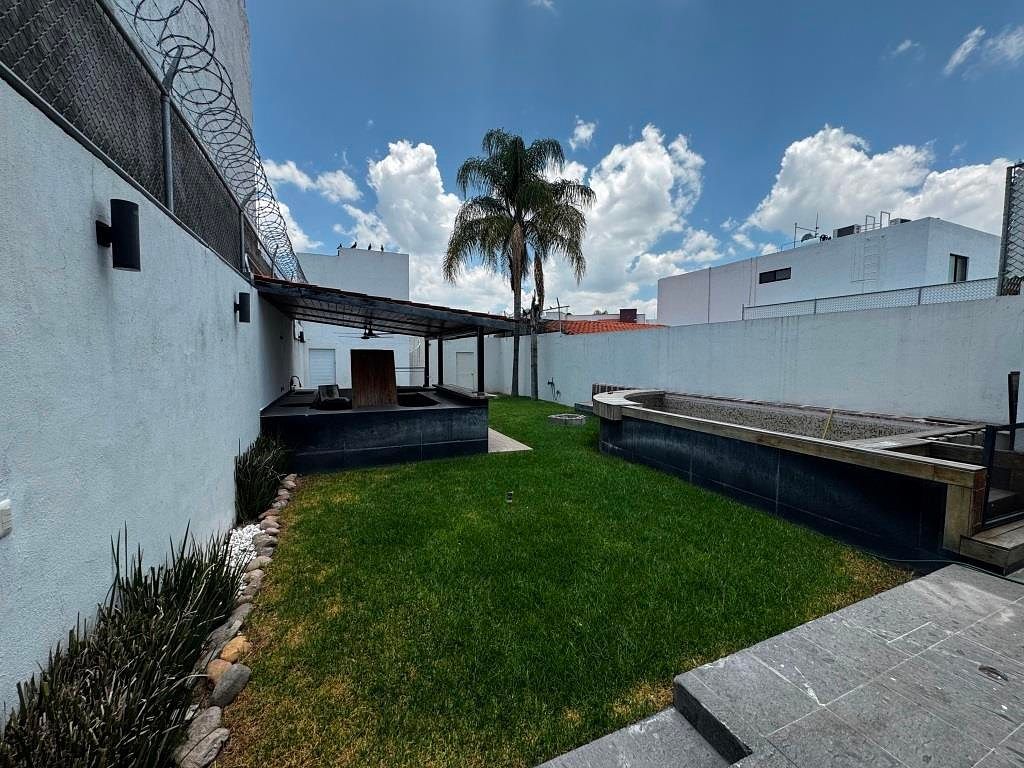 Casa en renta en Aguascalientes con alberca, Fracc Viña Antigua