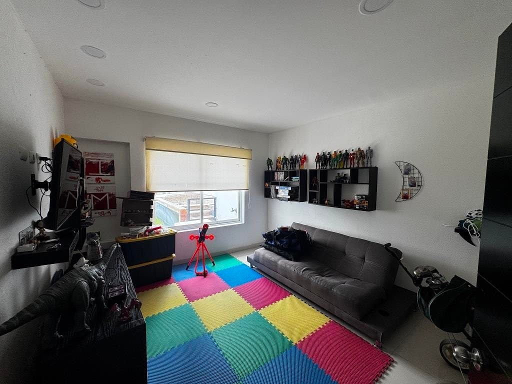 Casa en renta en Aguascalientes con alberca, Fracc Viña Antigua