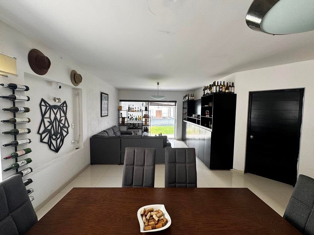 Casa en renta en Aguascalientes con alberca, Fracc Viña Antigua