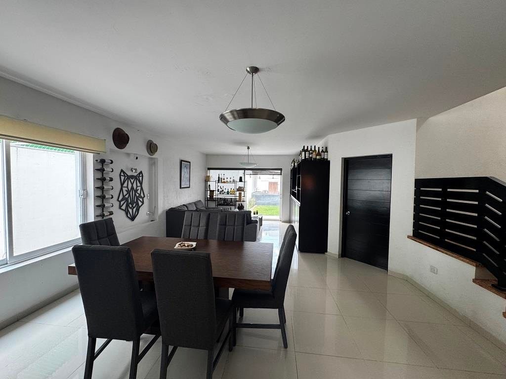 Casa en renta en Aguascalientes con alberca, Fracc Viña Antigua