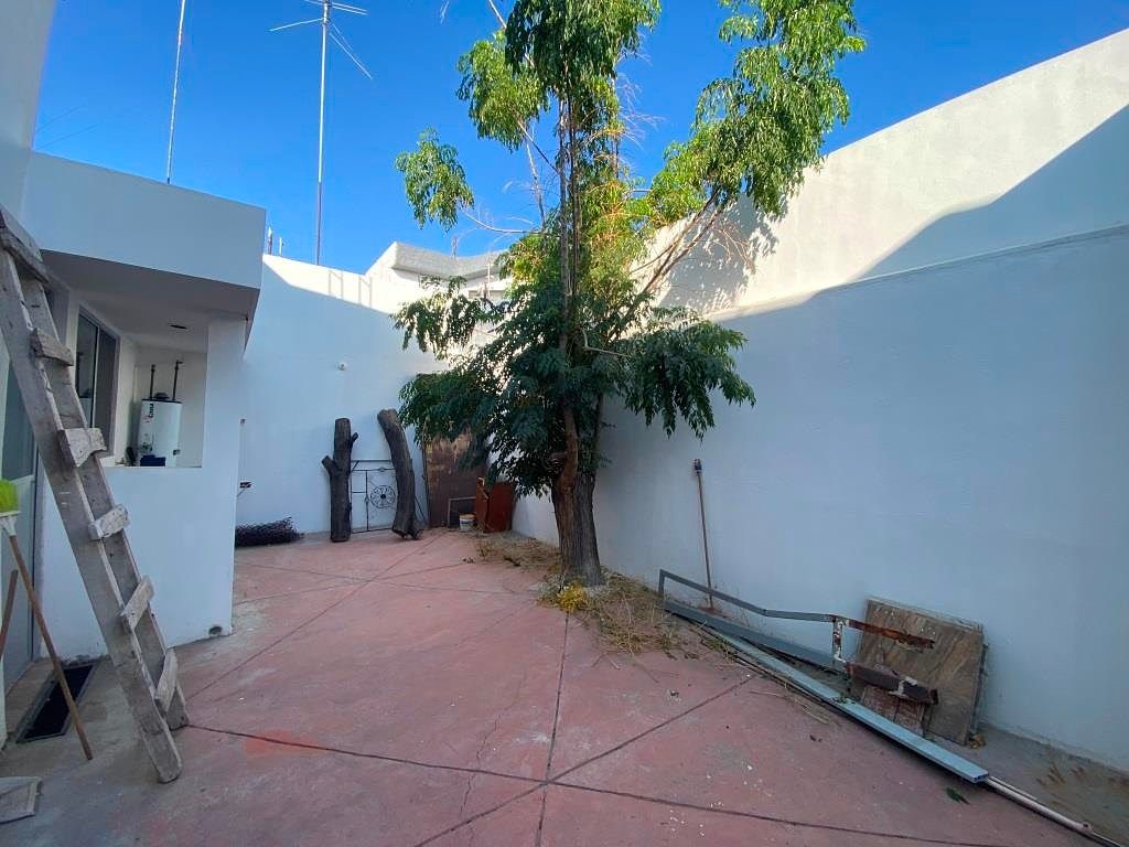 Casa en renta ideal para oficinas, Los Bosques, Aguascalientes