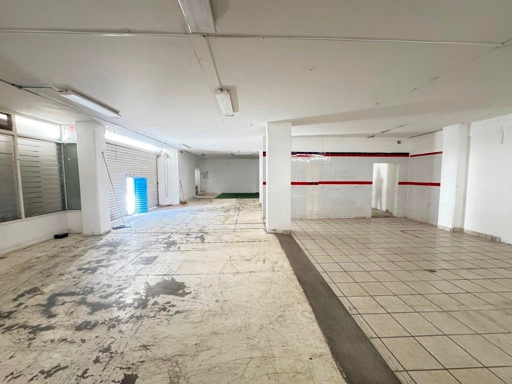 Local comercial en renta Av. Aguascalientes (Segundo anillo poniente)