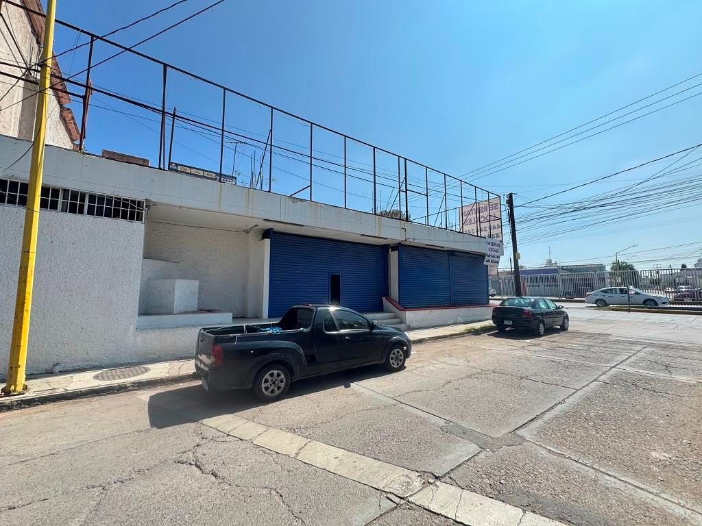 Local comercial en renta Av. Aguascalientes (Segundo anillo poniente)