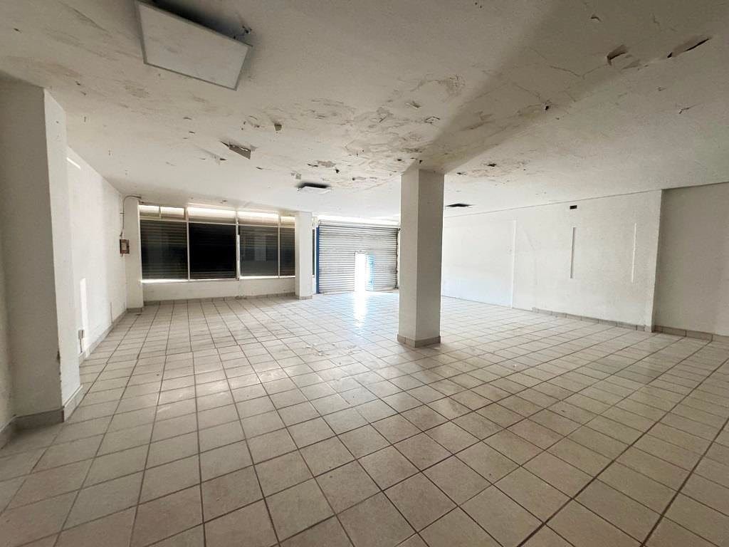 Local comercial en renta Av. Aguascalientes (Segundo anillo poniente)