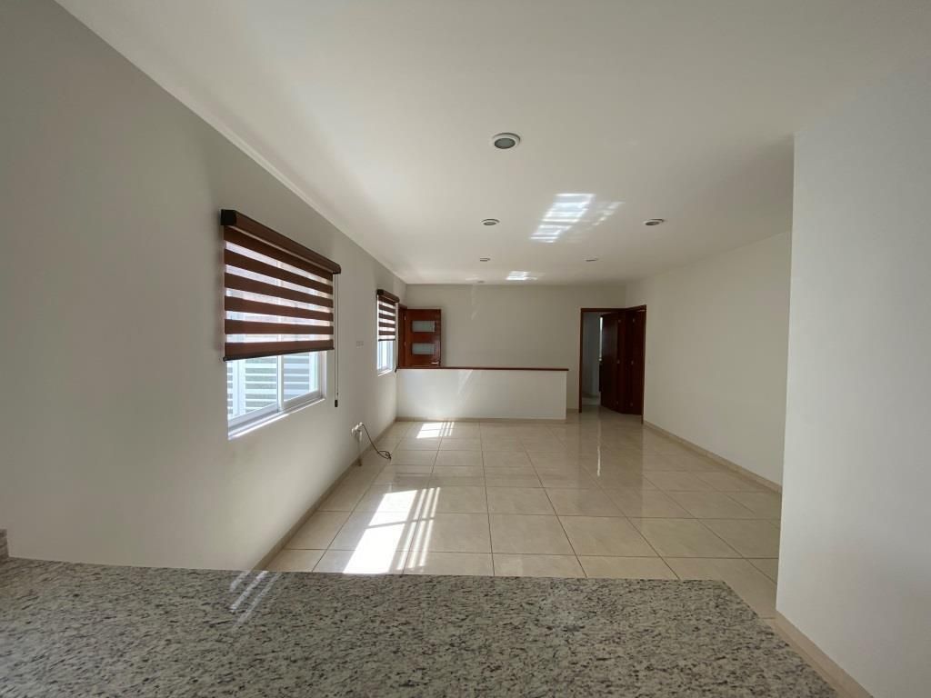 CASA EN RENTA DE I PLANTA RESIDENCIAL LAS PLAZAS