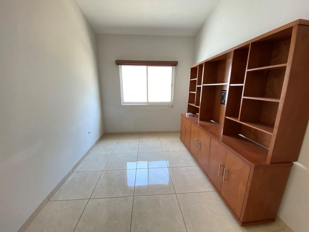 CASA EN RENTA DE I PLANTA RESIDENCIAL LAS PLAZAS
