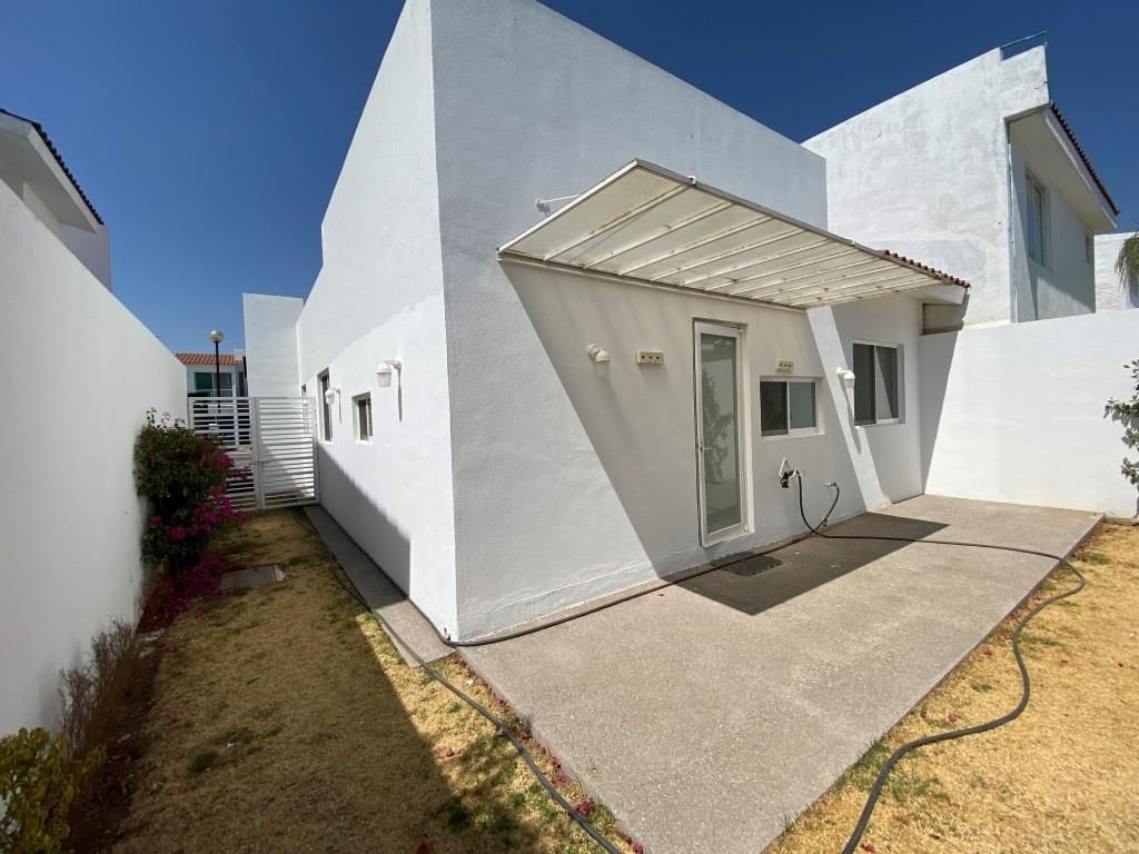 CASA EN RENTA DE I PLANTA RESIDENCIAL LAS PLAZAS