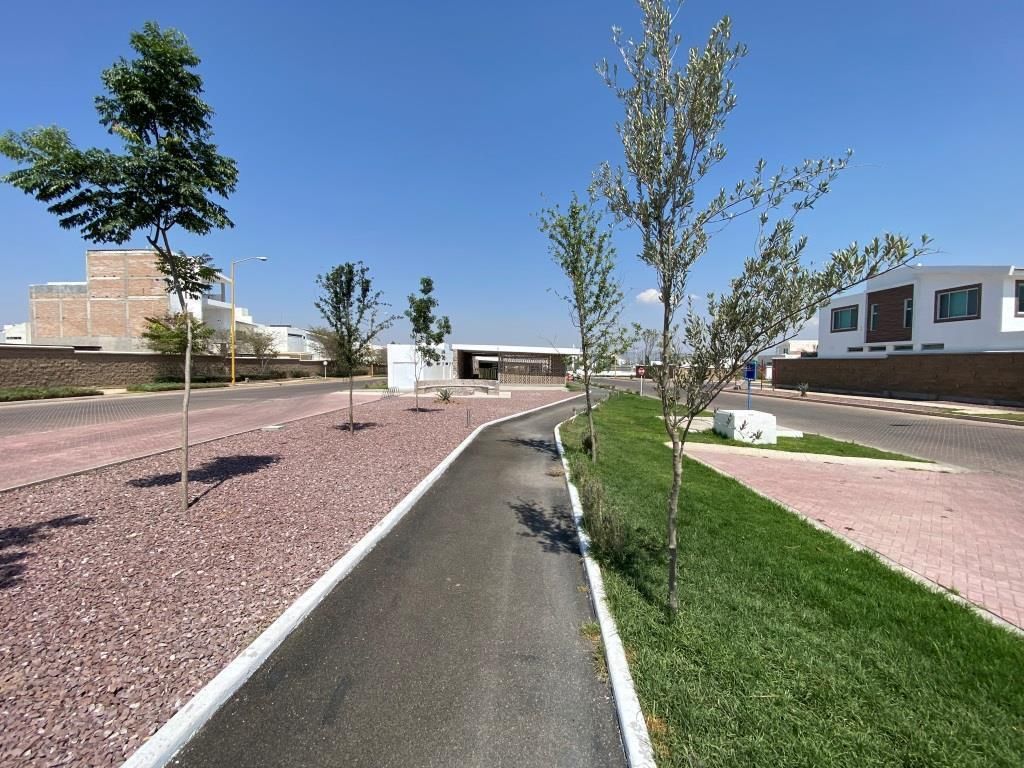 CASA EN RENTA DE I PLANTA RESIDENCIAL LAS PLAZAS