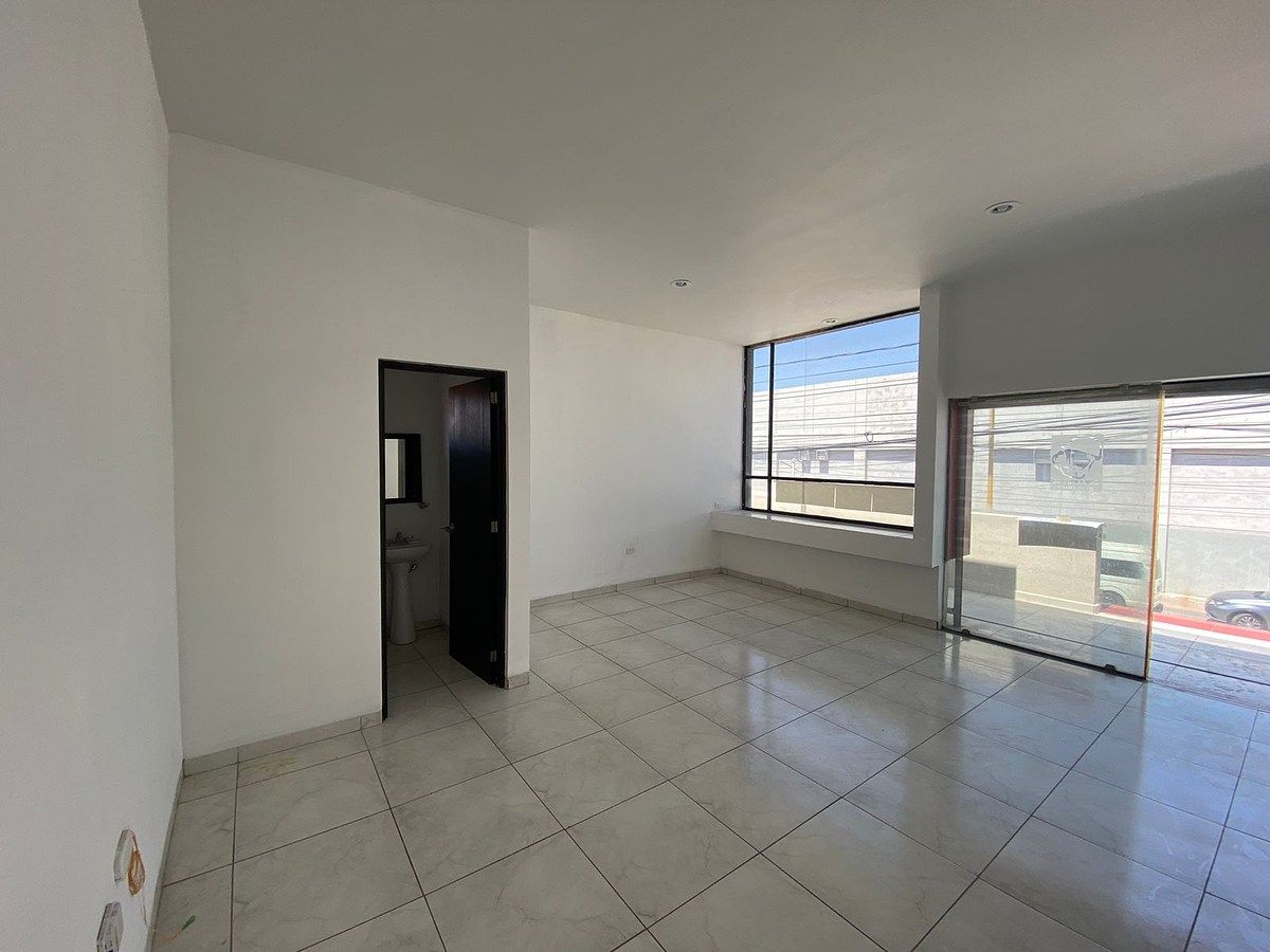 Local comercial u oficina, Bosques del Prado Sur Aguascalientes