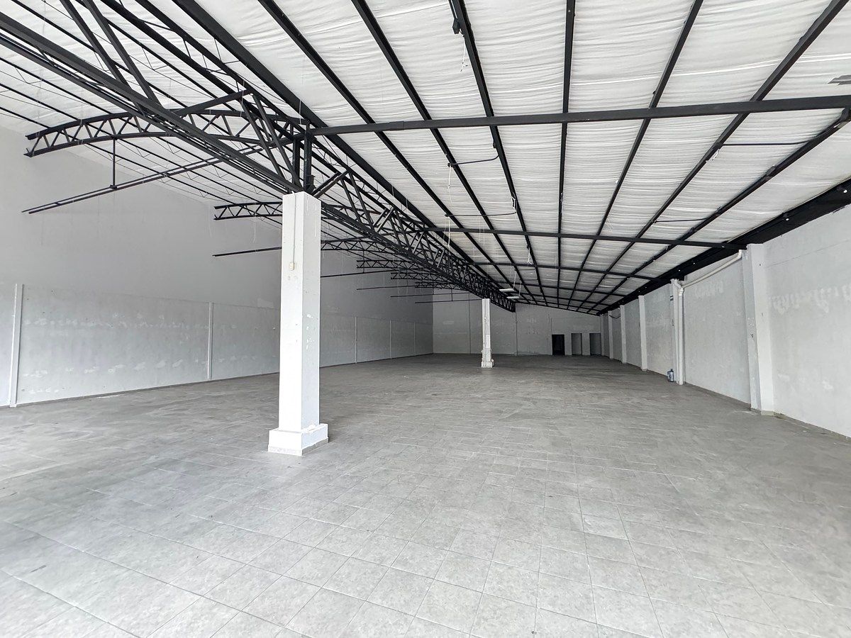 Local comercial sobre Av Heroe de Nacozari, en Aguascalientes