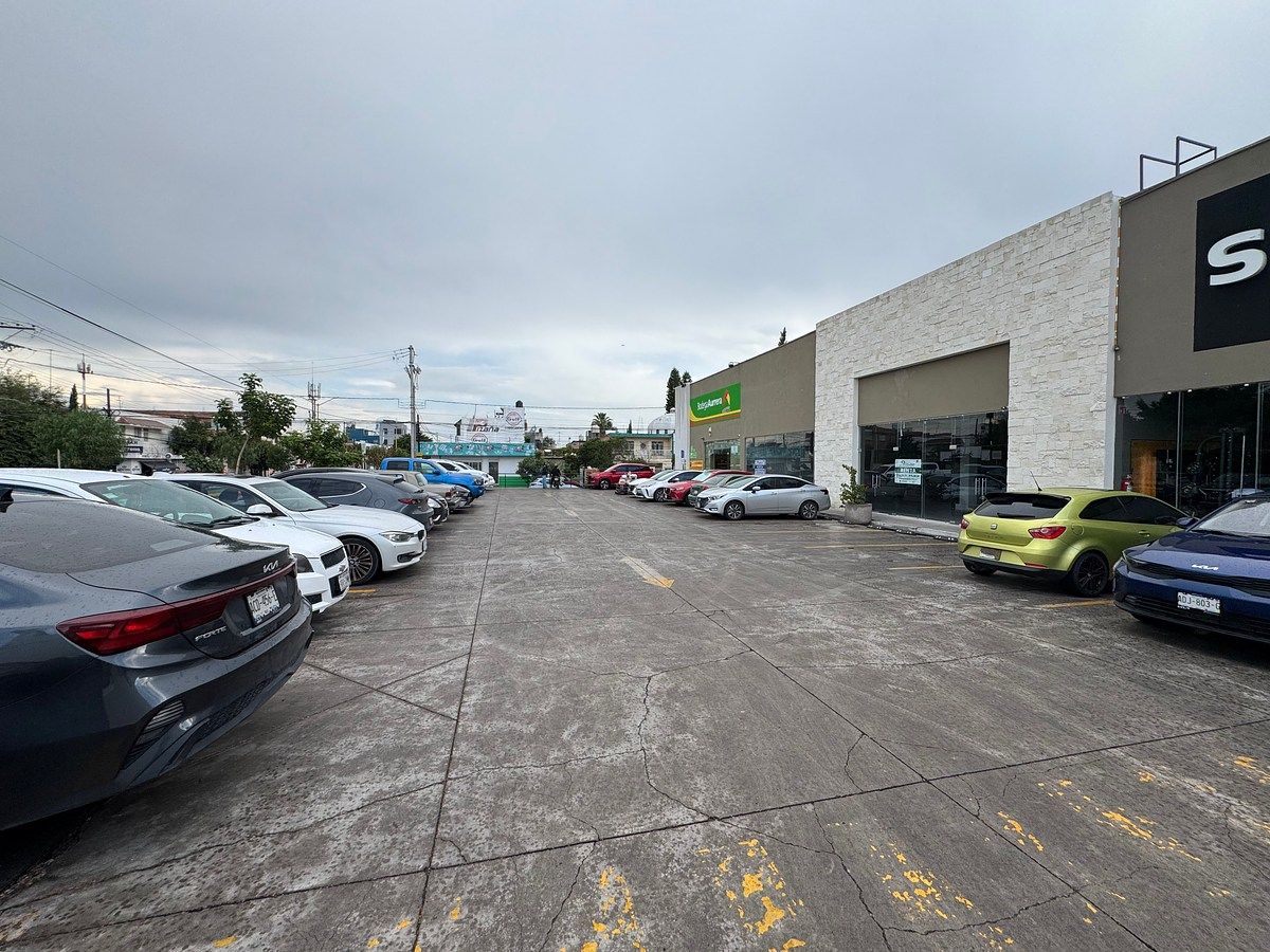 Local comercial sobre Av Heroe de Nacozari, en Aguascalientes