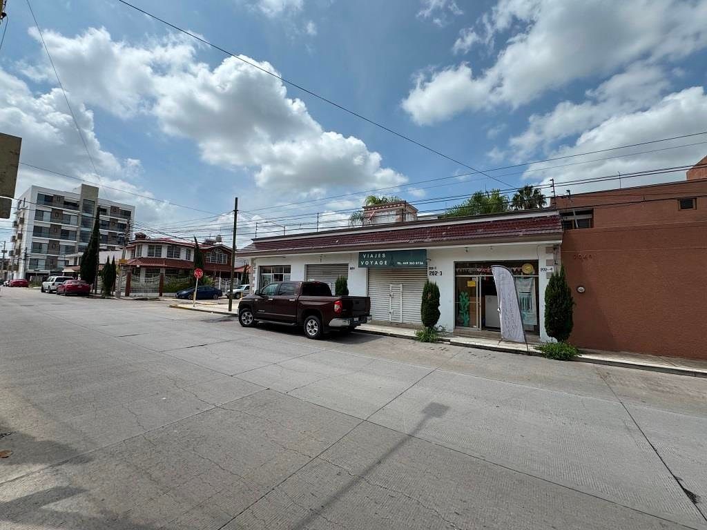 Local comercial en renta Fracc Los Bosques 30m2