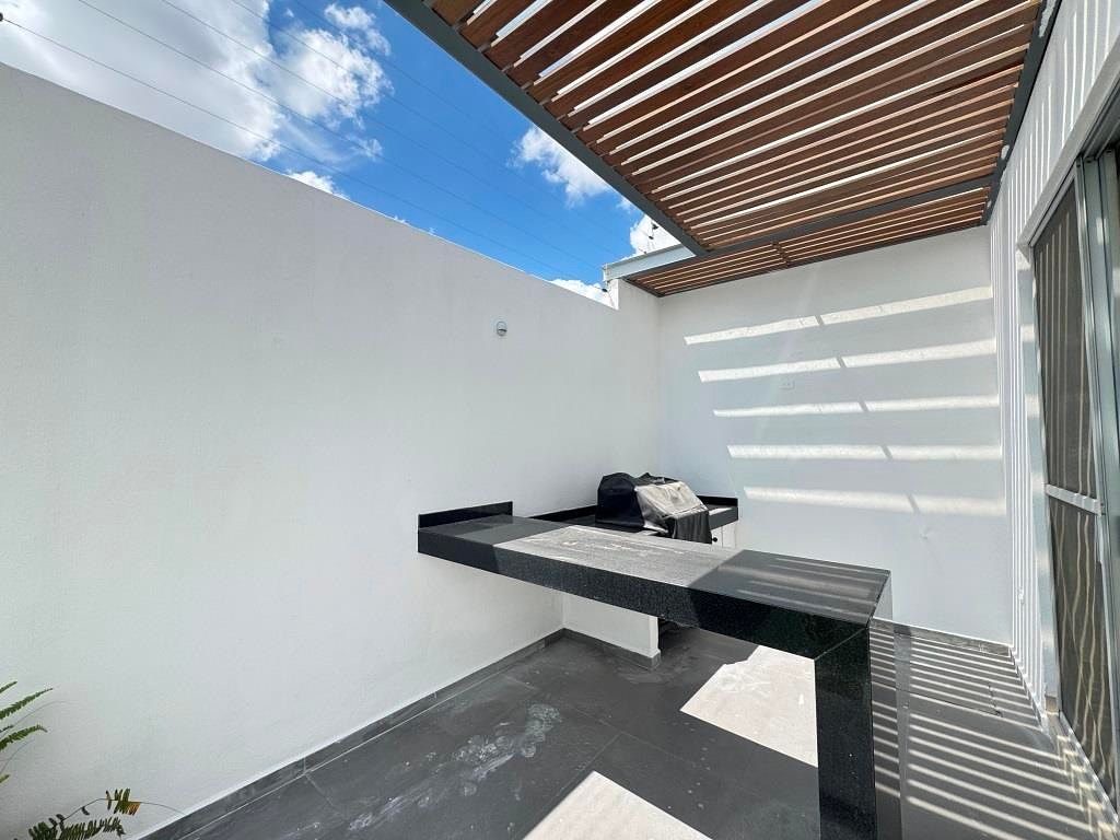 Casa en renta en la zona norte de Aguascalientes, 4 recamaras, Priv Alamo