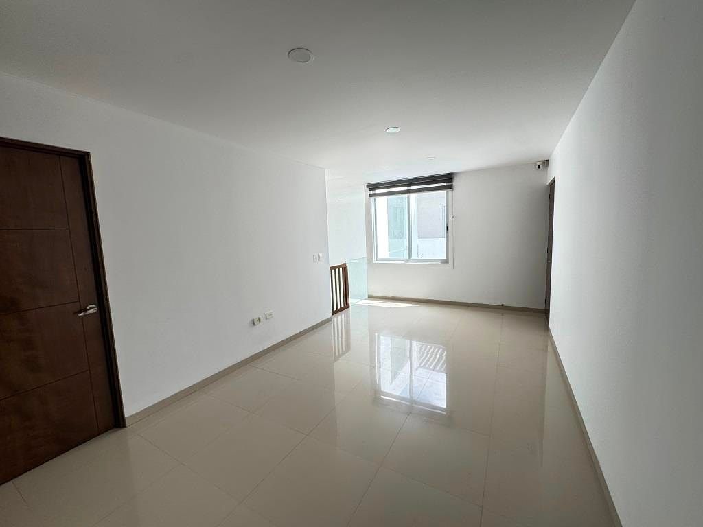 Casa en renta en la zona norte de Aguascalientes, 4 recamaras, Priv Alamo