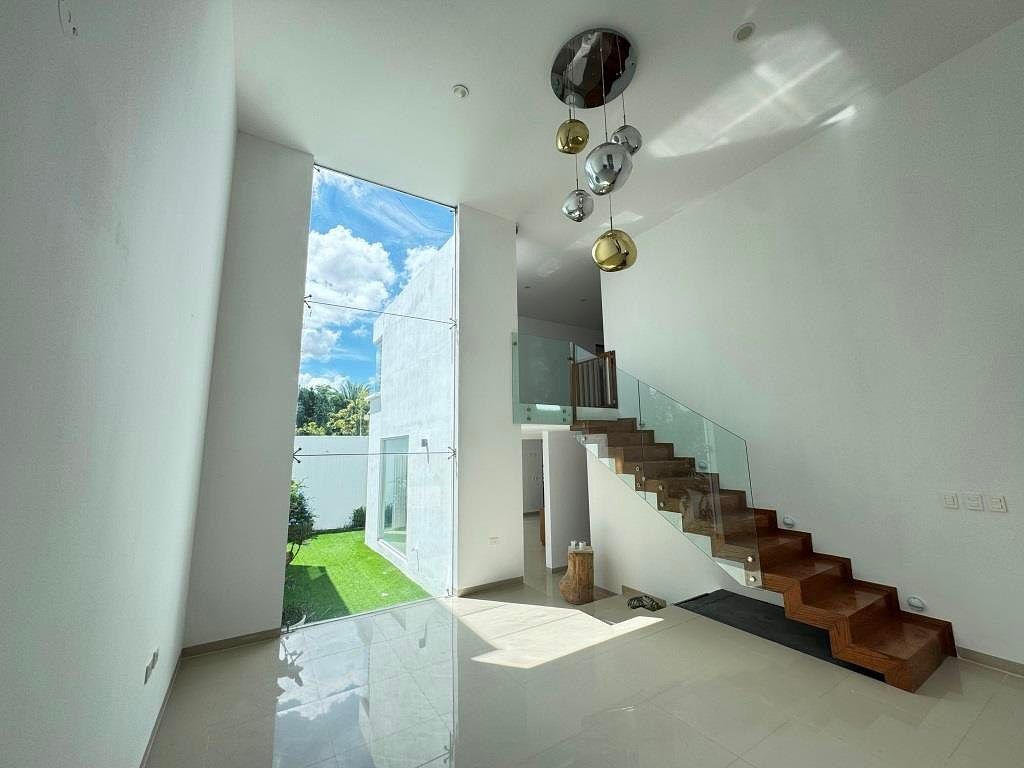 Casa en renta en la zona norte de Aguascalientes, 4 recamaras, Priv Alamo