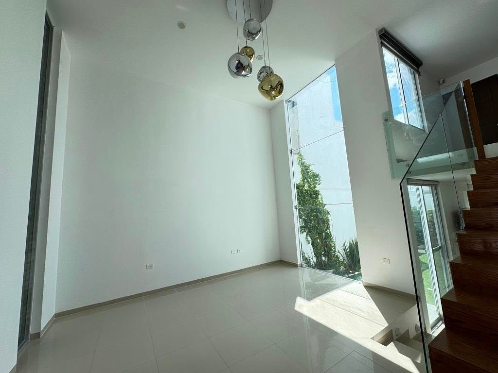 Casa en renta en la zona norte de Aguascalientes, 4 recamaras, Priv Alamo