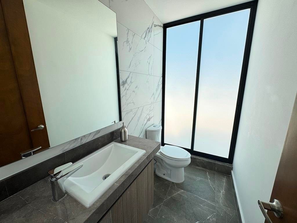 Casa en venta en Punta del Cielo Aguascalientes, en esquina