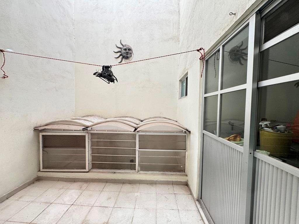 Casa en venta , Fracc Heroes frente a estadio Romo Chavez