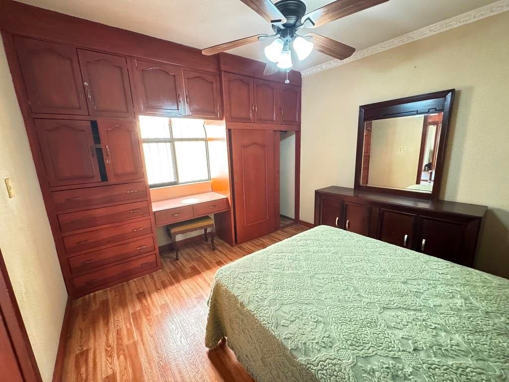 Casa en venta en esquina frente Estadio Alberto Romo Chavez Aguascalientes
