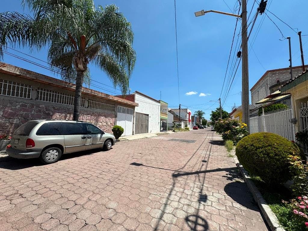Terreno comercial en venta en aguascalientes, Santa Anita 700m2 en esquina