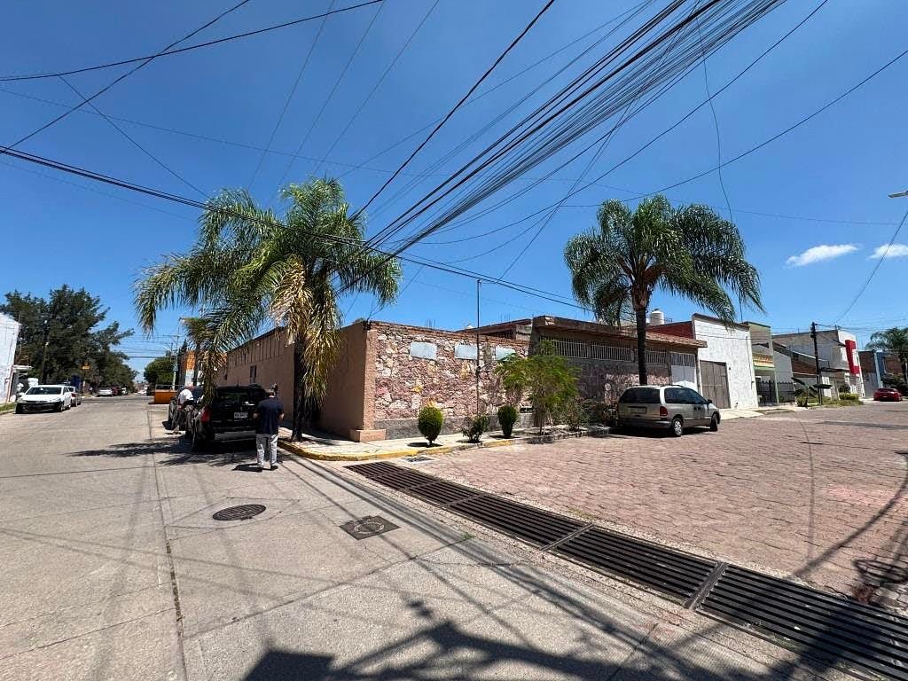 Terreno comercial en venta en aguascalientes, Santa Anita 700m2 en esquina