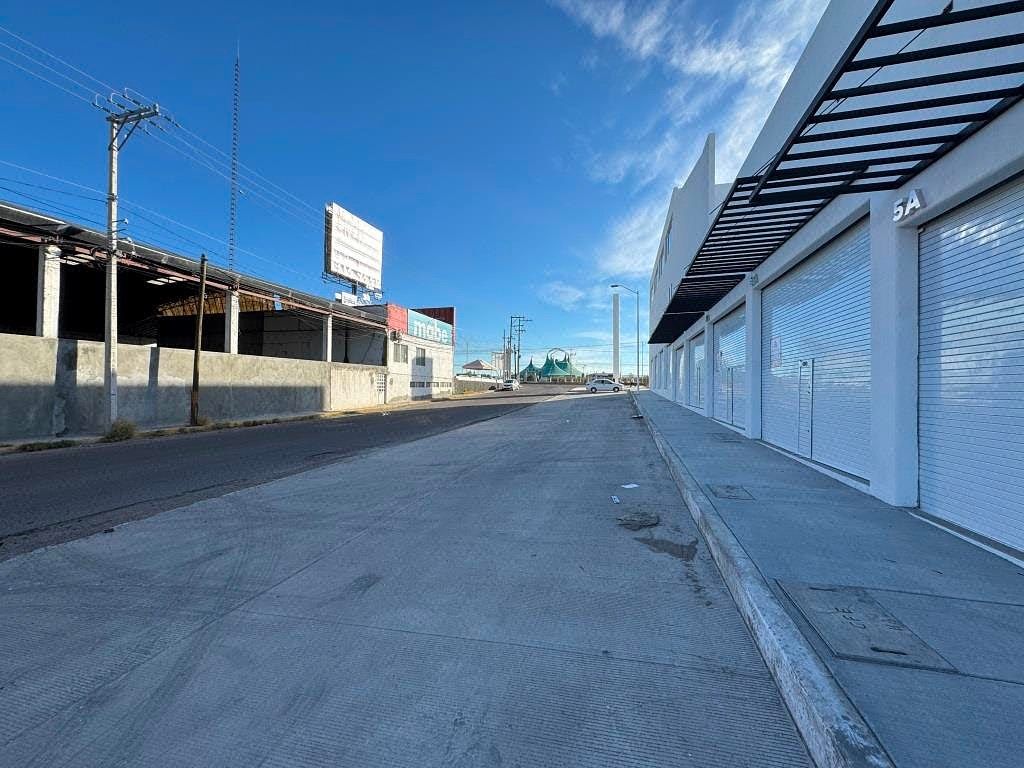 Bodega en renta en Plaza Punta Norte, Aguascalientes 60m2 y 75m2