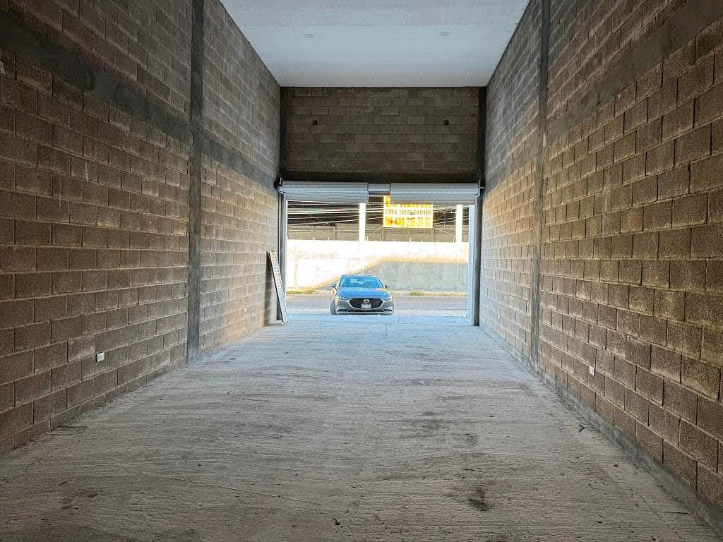 Bodega en renta en Plaza Punta Norte, Aguascalientes 60m2 y 75m2