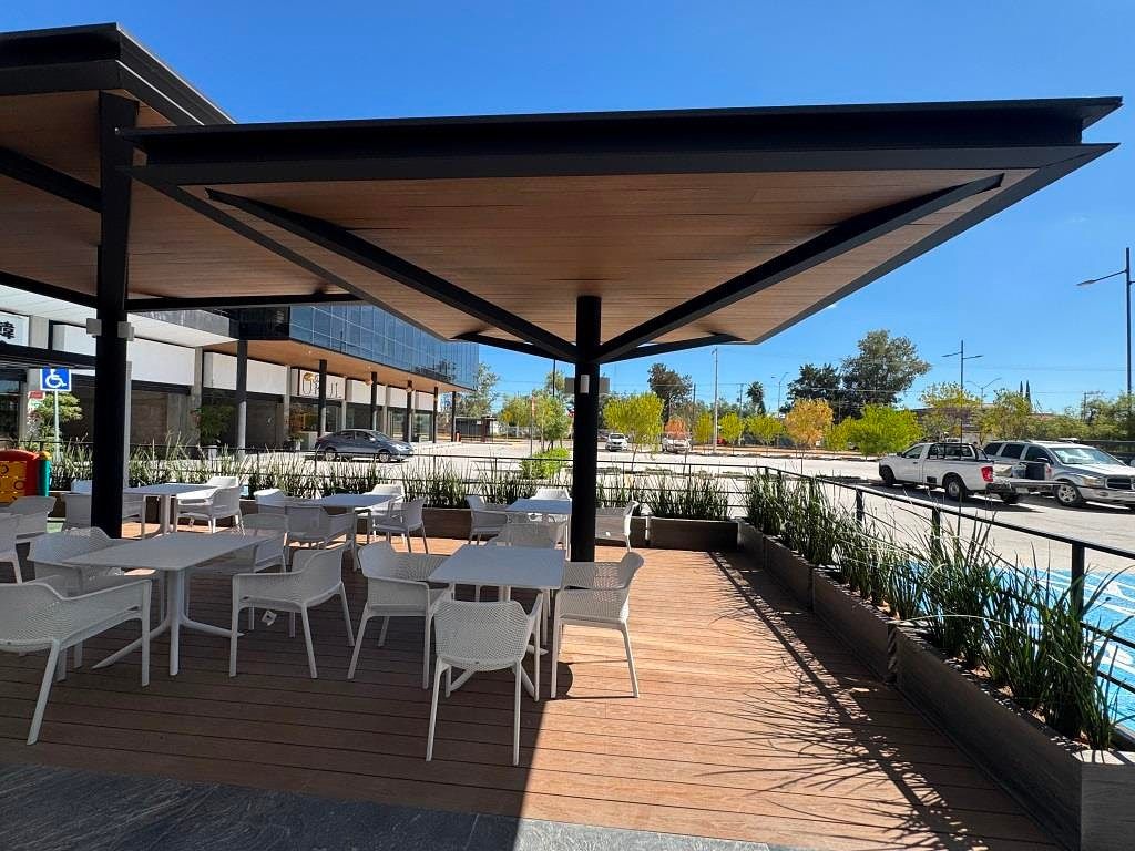 Local comercial en renta para giro de comida, cafeteria en Punto St Angelo