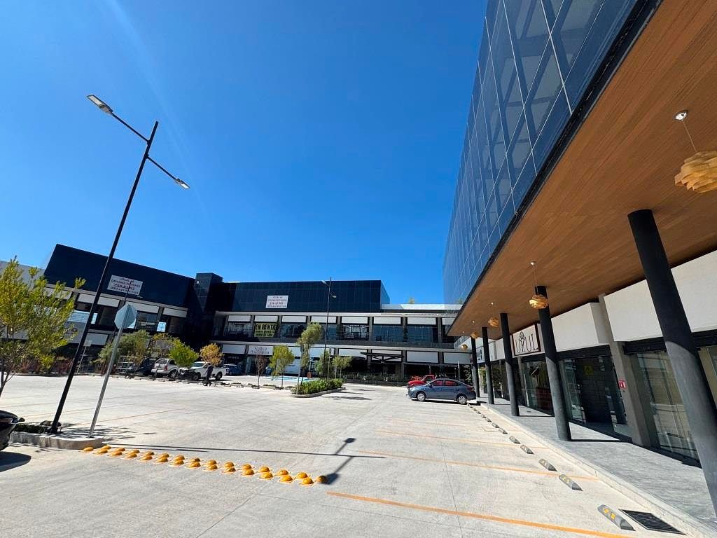 Local comercial en renta para giro de comida, cafeteria en Punto St Angelo