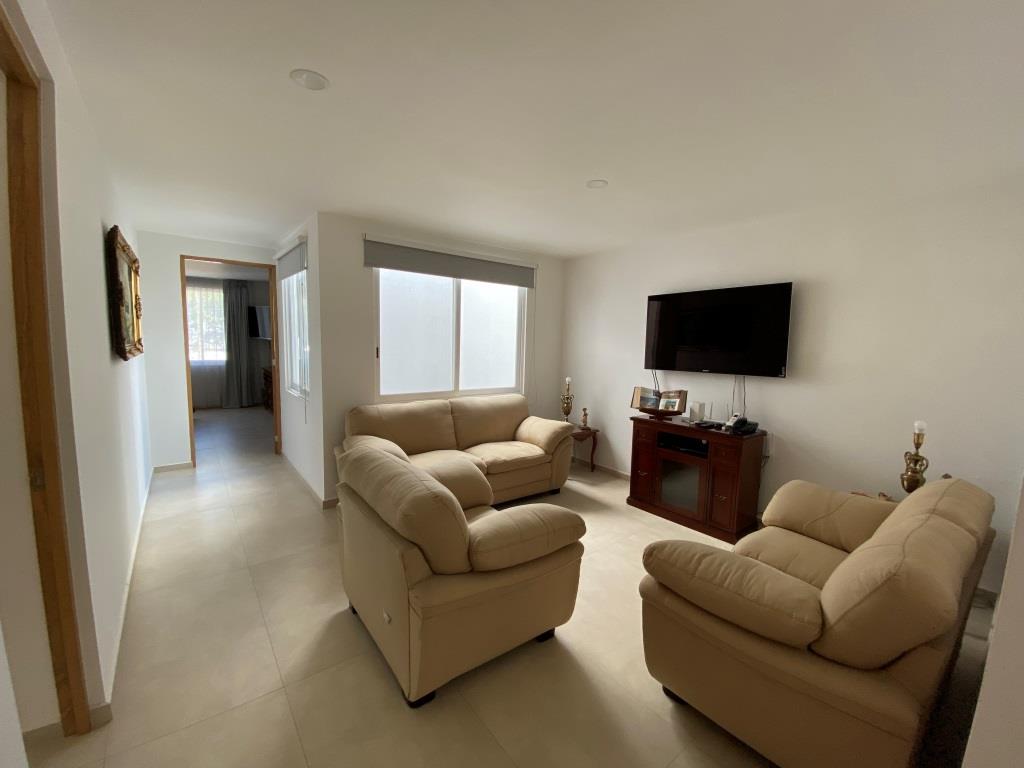 Casa como nueva dentro de exclusiva privada (12 casas)