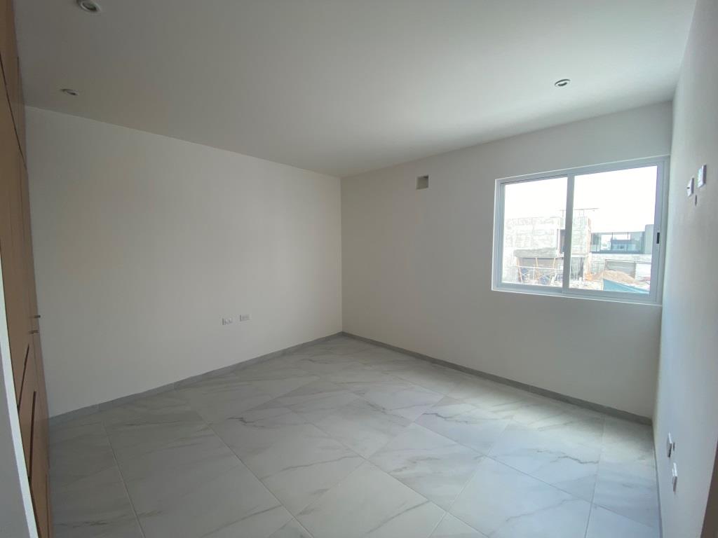 Casa nueva dentro de exclusivo Fracc. Residencial